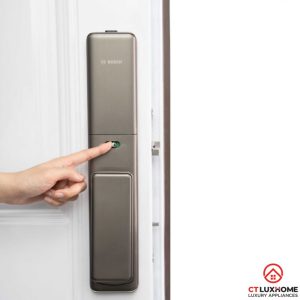 chot an toan khoa van tay bosch fu780 KHÓA ĐIỆN TỬ BOSCH FU780 FUSION SMART LOCK - Màu sắc: Đen