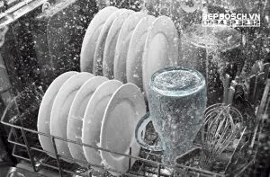 z3411709342634 a42bfd18c6970d027496eaef59a97d66 Máy rửa bát Bosch SMS88TW02M