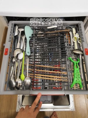 z3411709389022 f829856f5485a9a79a16e2eb72bd4160 Máy rửa bát Bosch SMS88TW02M