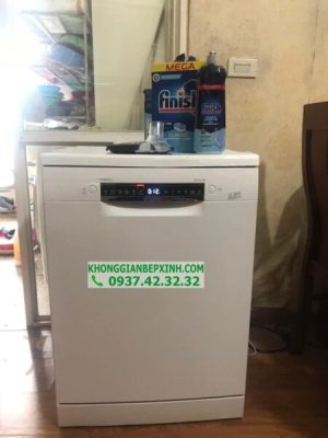z3620375845743 8050d98dbf8234d8d52b0a07489a4062 1 MÁY RỬA CHÉN BÁT BOSCH SMS23BW01T NHẬP KHẨU CHÂU ÂU MÀU TRẮNG SANG TRỌNG TOẢ SÁNG KHÔNG GIAN