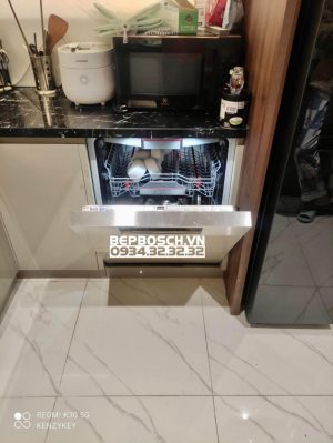 z3620392868698 ac13870c62d500a5f88e8d5f552b94ee Máy rửa chén âm tủ BOSCH HMH.SMI46MS03E|Serie 4